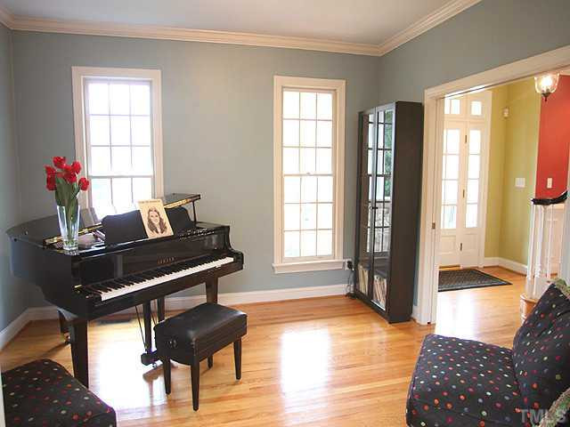 8701 Old Tom Way Raleigh, NC 27613 - Photo 3 of 25 Living Room
