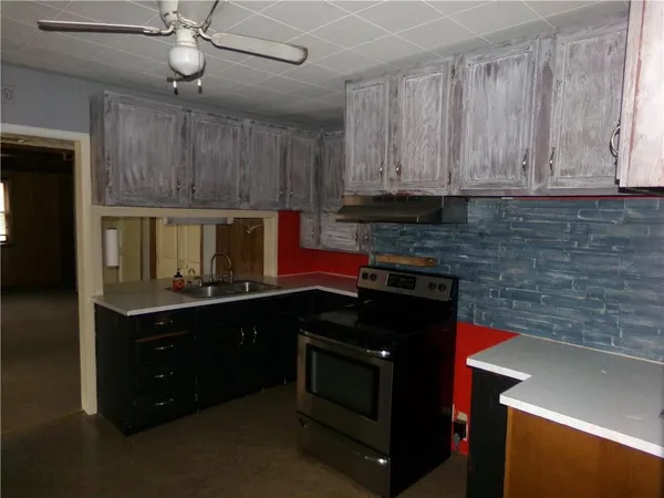 $130,000 | 1402 North Kentucky Street, Iola, KS 66749