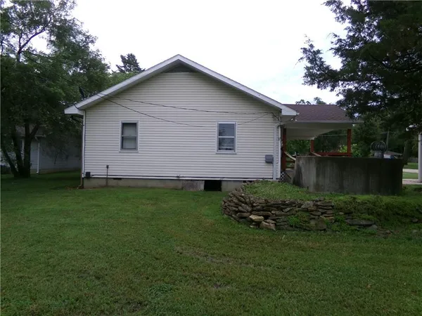 $130,000 | 1402 North Kentucky Street, Iola, KS 66749