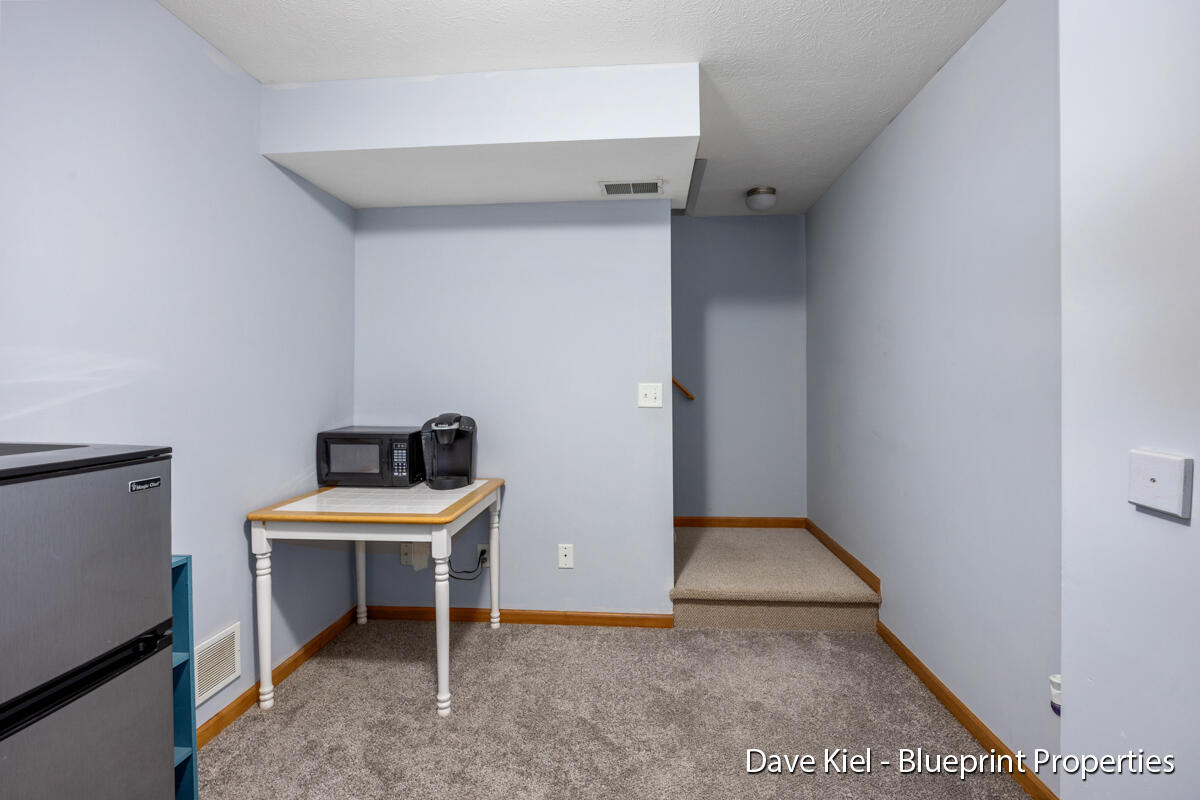 136 Irving Road, Unit 7 Middleville, MI 49333 - Photo 14 of 20 IMG_1013