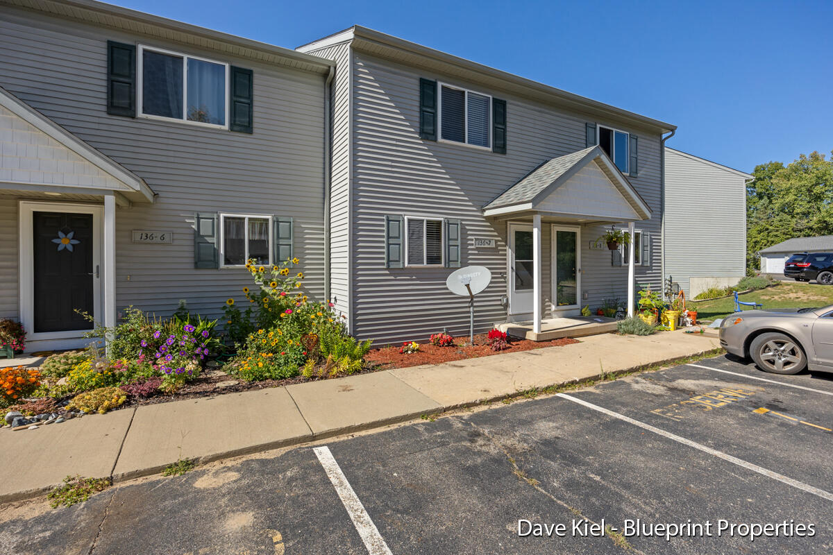 136 Irving Road, Unit 7 Middleville, MI 49333 - Photo 2 of 20 IMG_1001