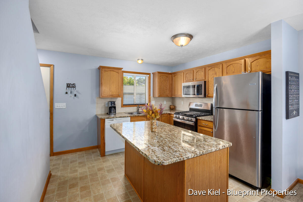 136 Irving Road, Unit 7 Middleville, MI 49333 - Photo 10 of 20 IMG_1009