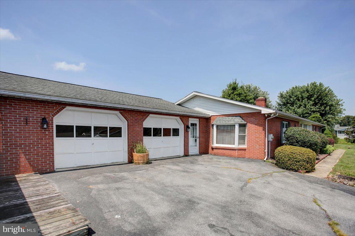 2180 Sollenberger Road Chambersburg, PA 17202 - Photo 4 of 21 Gallery Image 4
