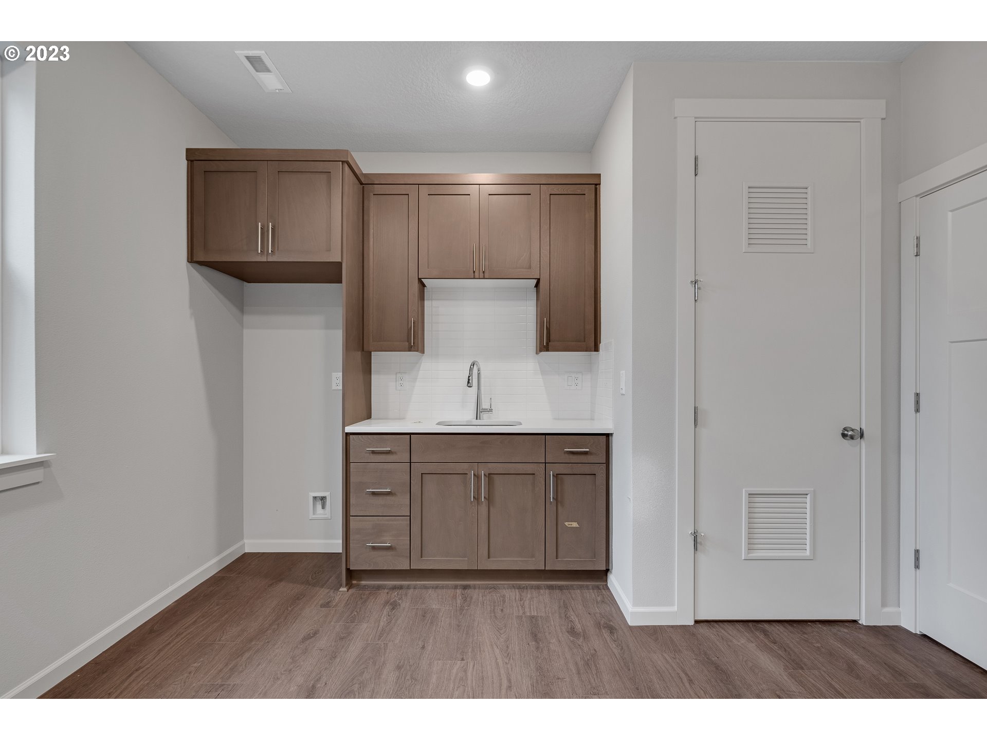 2609 South 4th Way Ridgefield, WA 98642 - Photo 22 of 25 a bathroom with a sink and a mirror