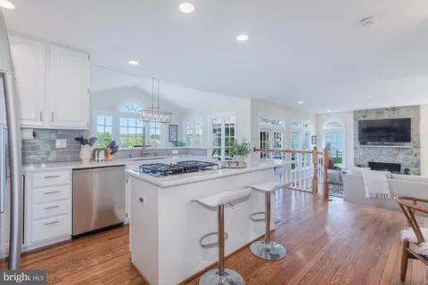 $1,295,000 | 9105 Goshen Valley Drive, Laytonsville, MD 20882