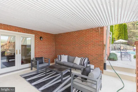 $1,295,000 | 9105 Goshen Valley Drive, Laytonsville, MD 20882
