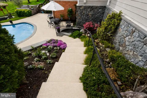 $1,295,000 | 9105 Goshen Valley Drive, Laytonsville, MD 20882