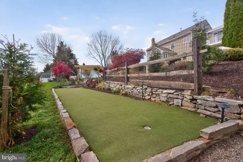 $1,295,000 | 9105 Goshen Valley Drive, Laytonsville, MD 20882