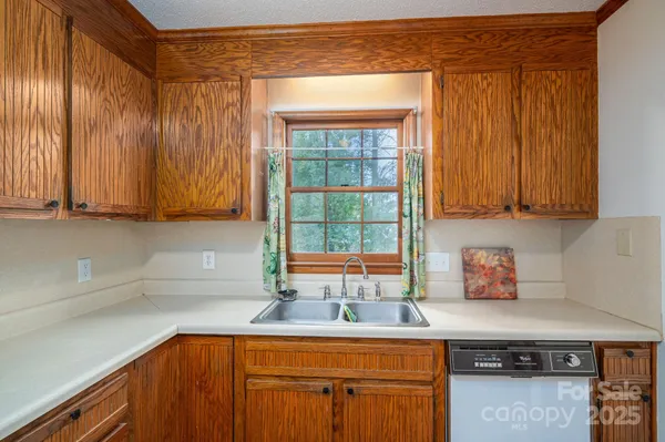 $199,000 | 815 Jamestown Drive, Unit 4, Gastonia, NC 28056