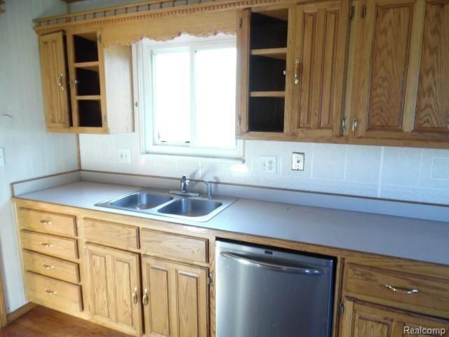 26827 Wick Road Taylor, MI 48180 - Photo 3 of 10