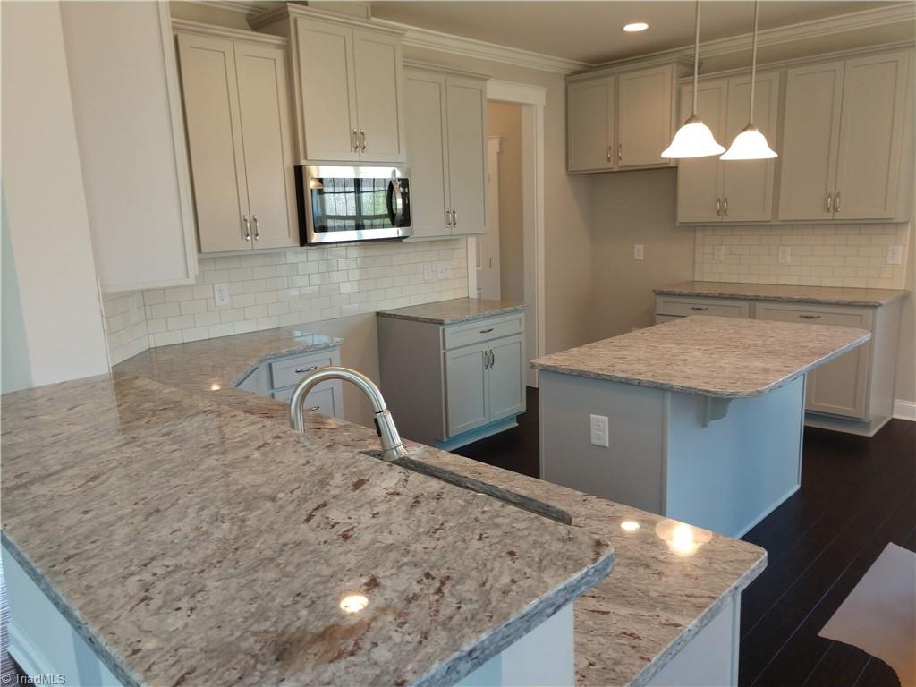 5430 Rambling Road Greensboro, NC 27409 - Photo 15 of 40