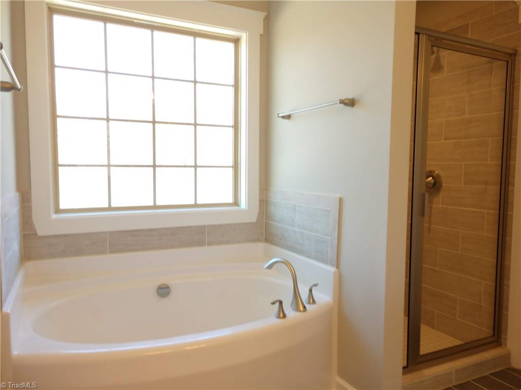5430 Rambling Road Greensboro, NC 27409 - Photo 19 of 40
