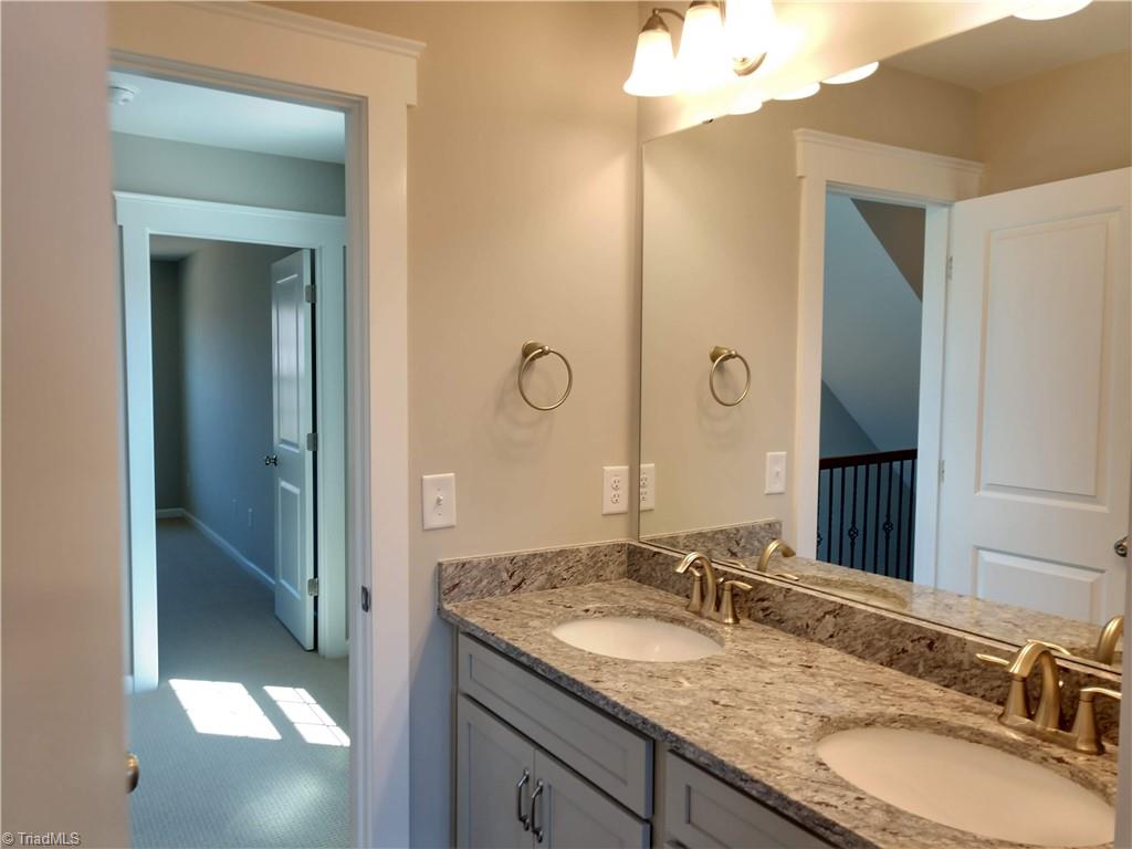5430 Rambling Road Greensboro, NC 27409 - Photo 25 of 40