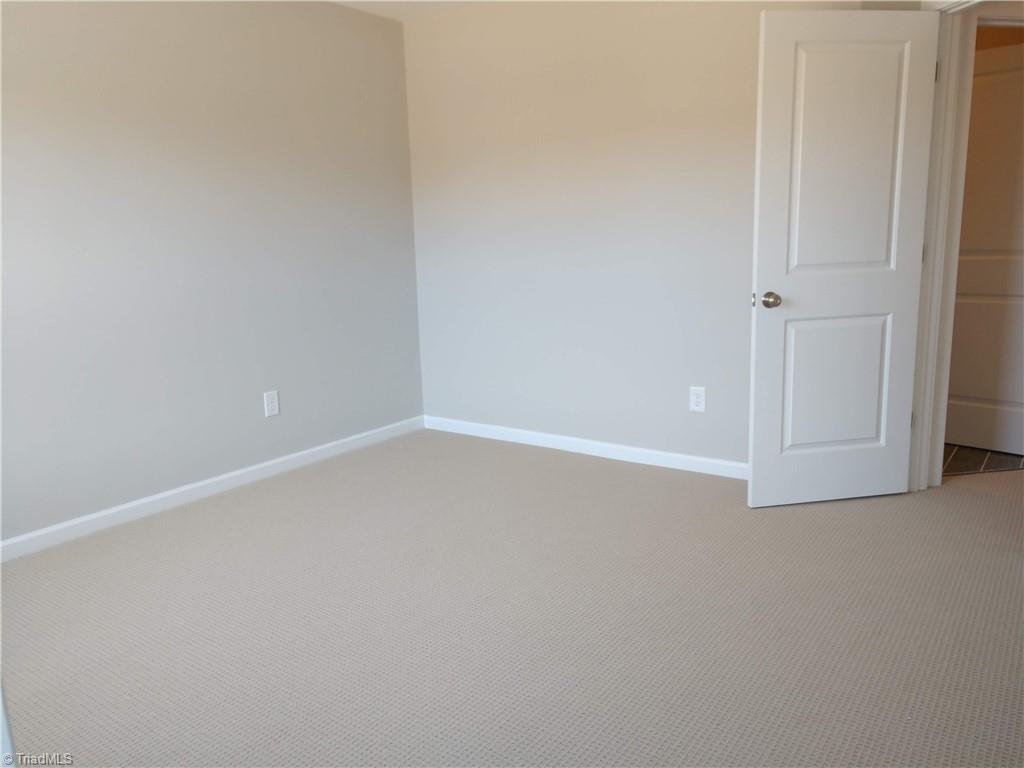 5430 Rambling Road Greensboro, NC 27409 - Photo 26 of 40