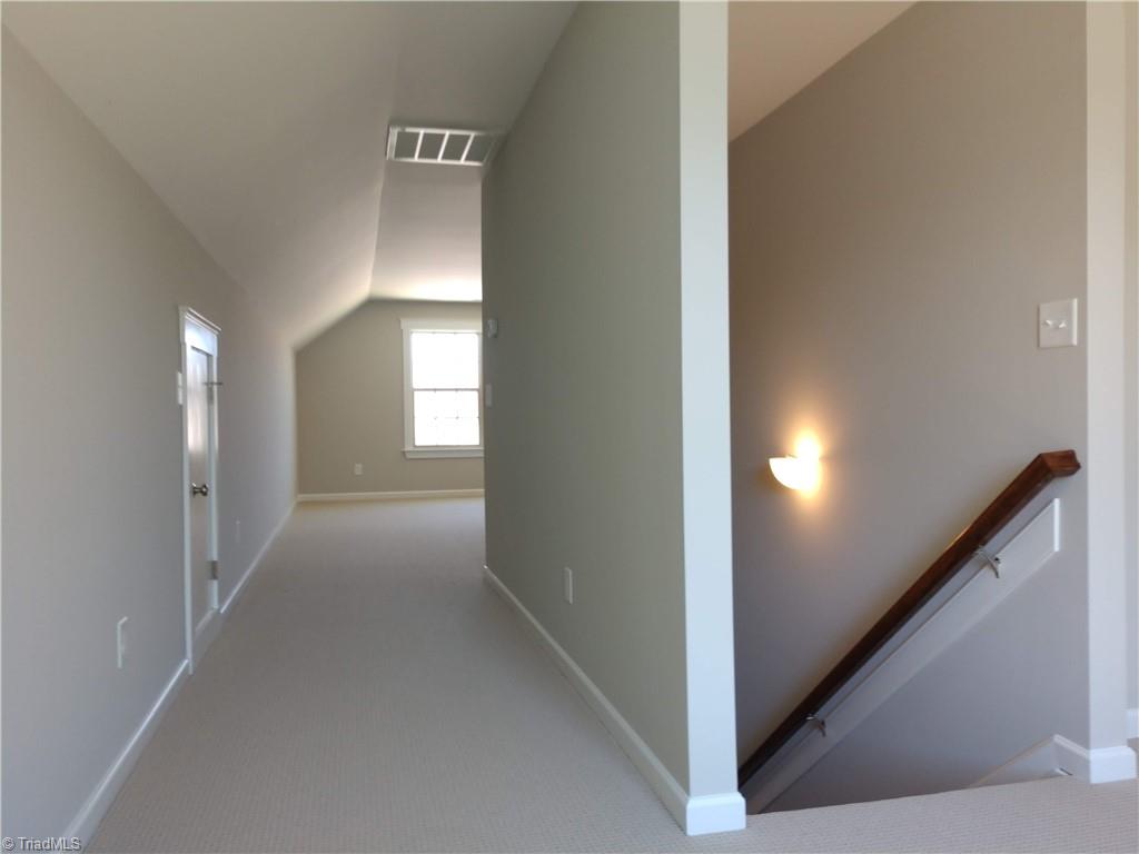 5430 Rambling Road Greensboro, NC 27409 - Photo 28 of 40