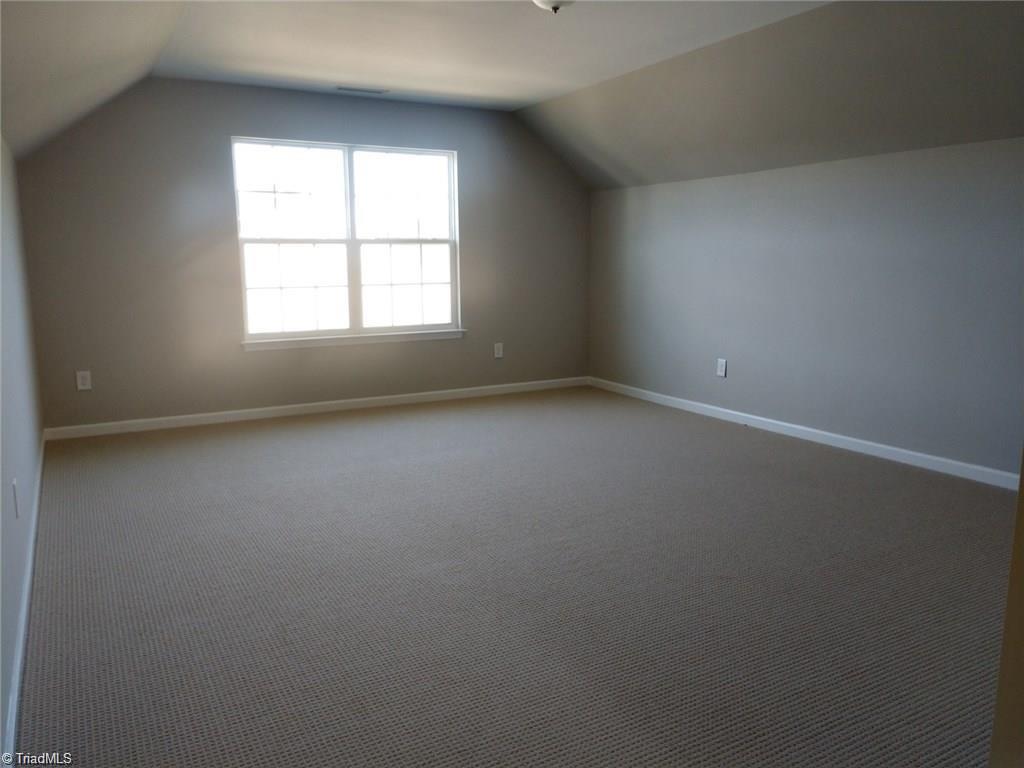 5430 Rambling Road Greensboro, NC 27409 - Photo 36 of 40
