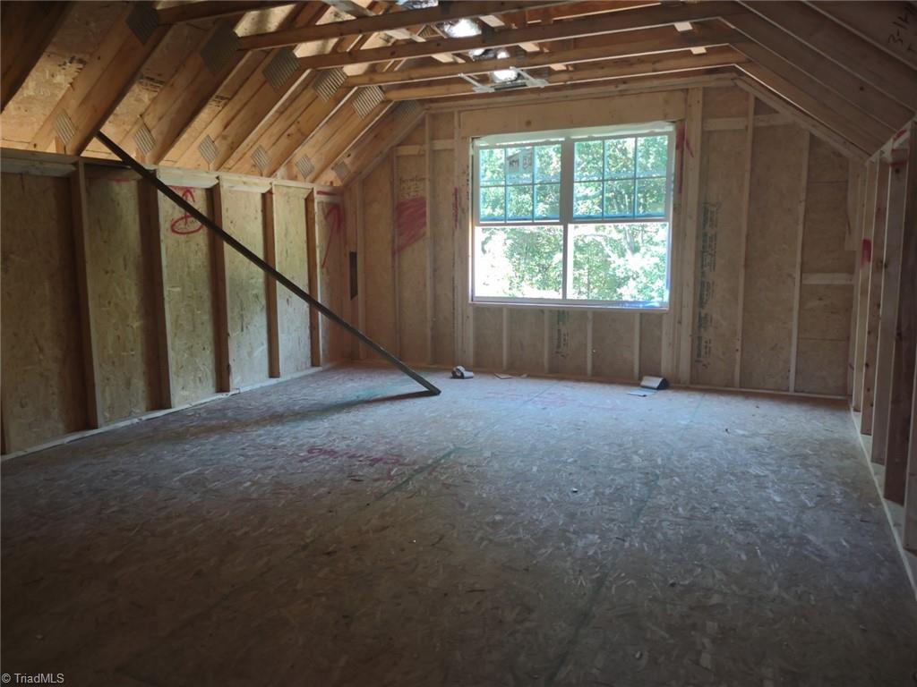 5430 Rambling Road Greensboro, NC 27409 - Photo 38 of 40