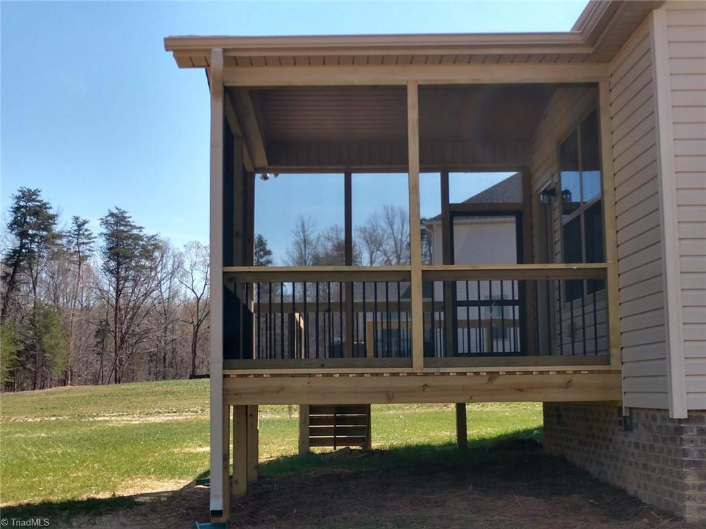 5430 Rambling Road Greensboro, NC 27409 - Photo 7 of 40