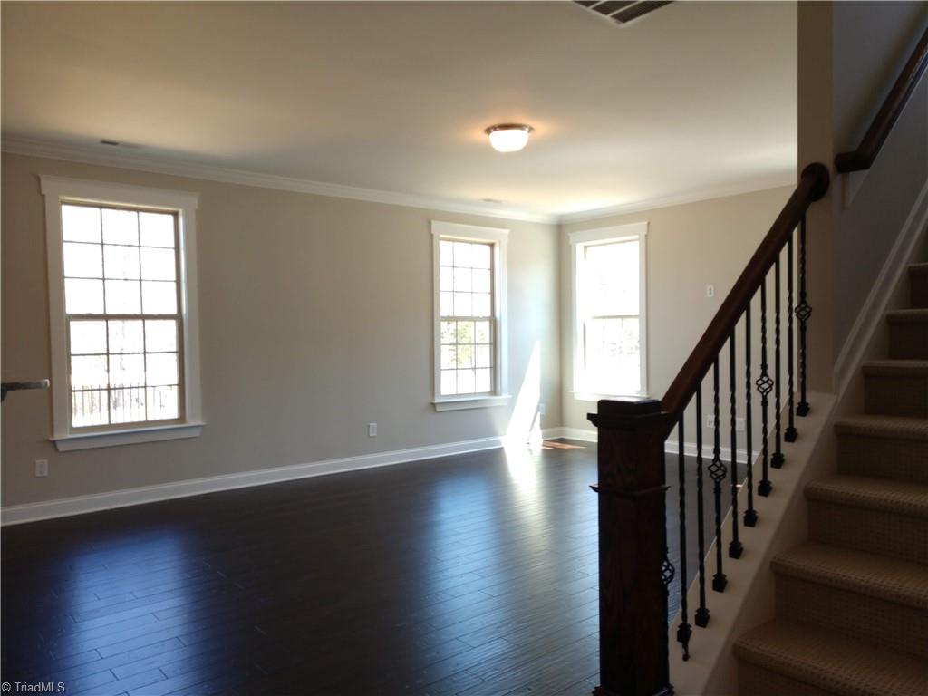 5430 Rambling Road Greensboro, NC 27409 - Photo 9 of 40
