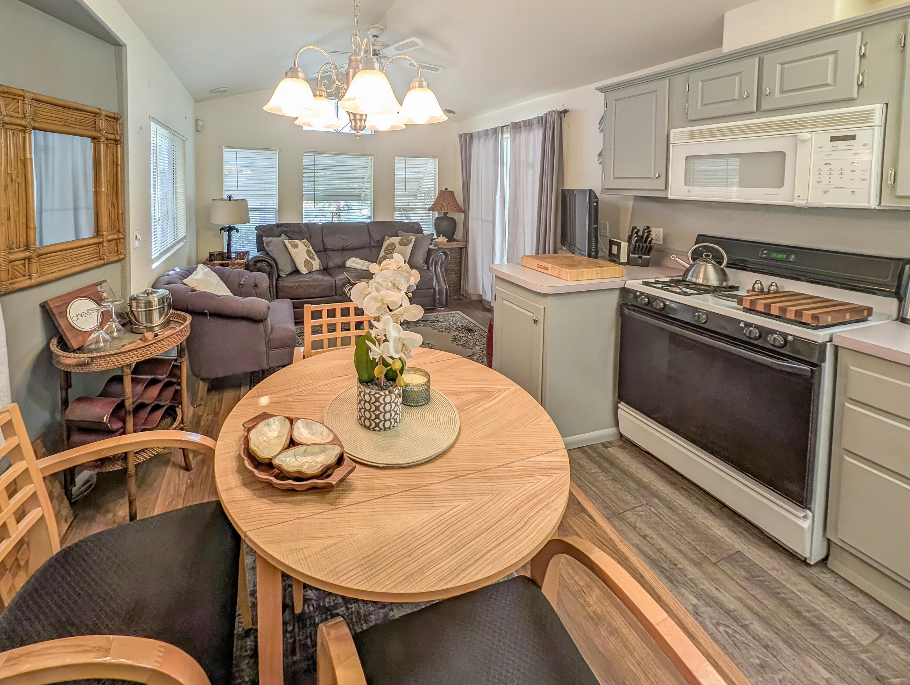 70200 Dillon Road, Unit 25 Desert Hot Springs, CA 92241 - Photo 11 of 23 12