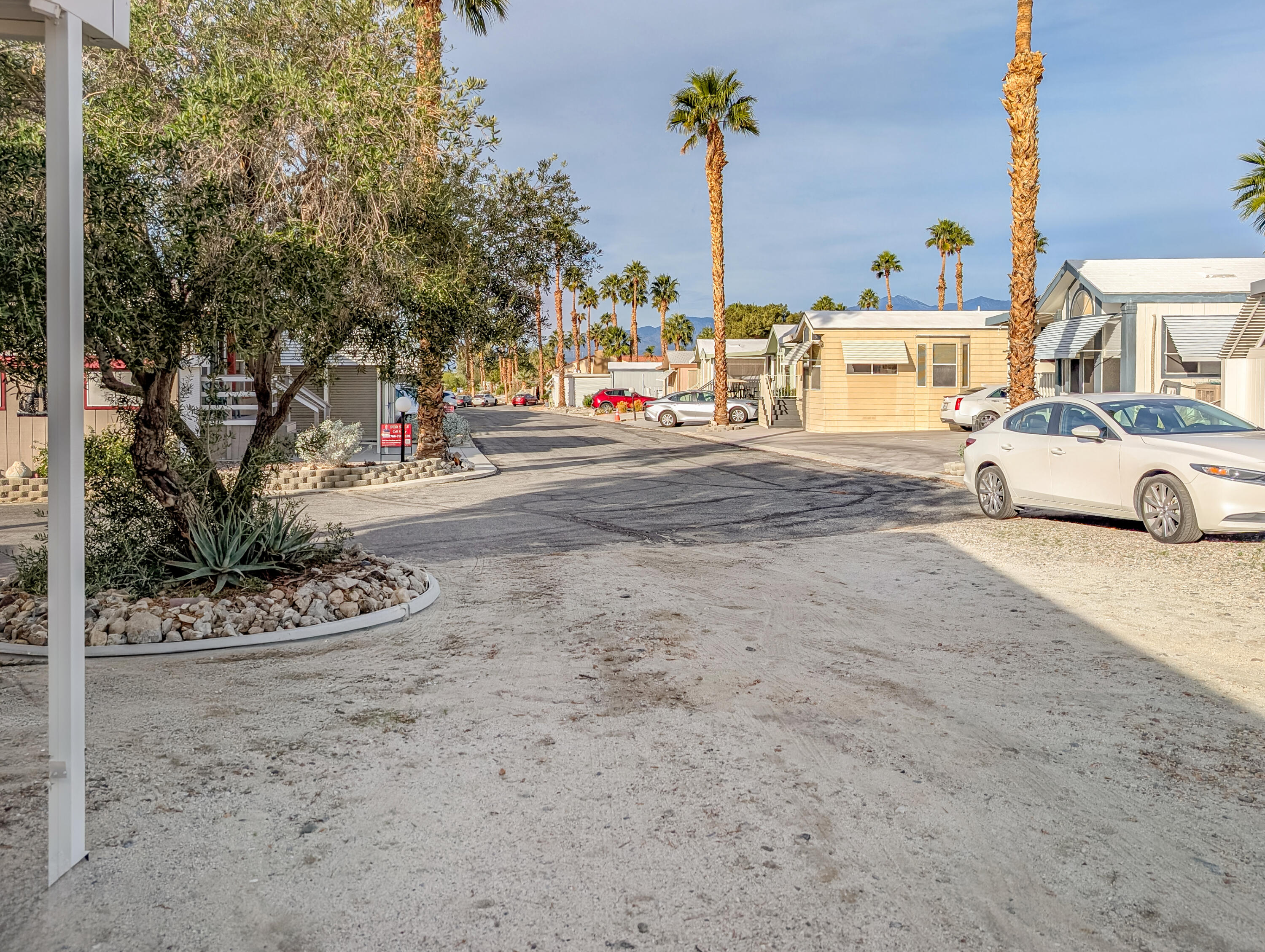 70200 Dillon Road, Unit 25 Desert Hot Springs, CA 92241 - Photo 4 of 23 4