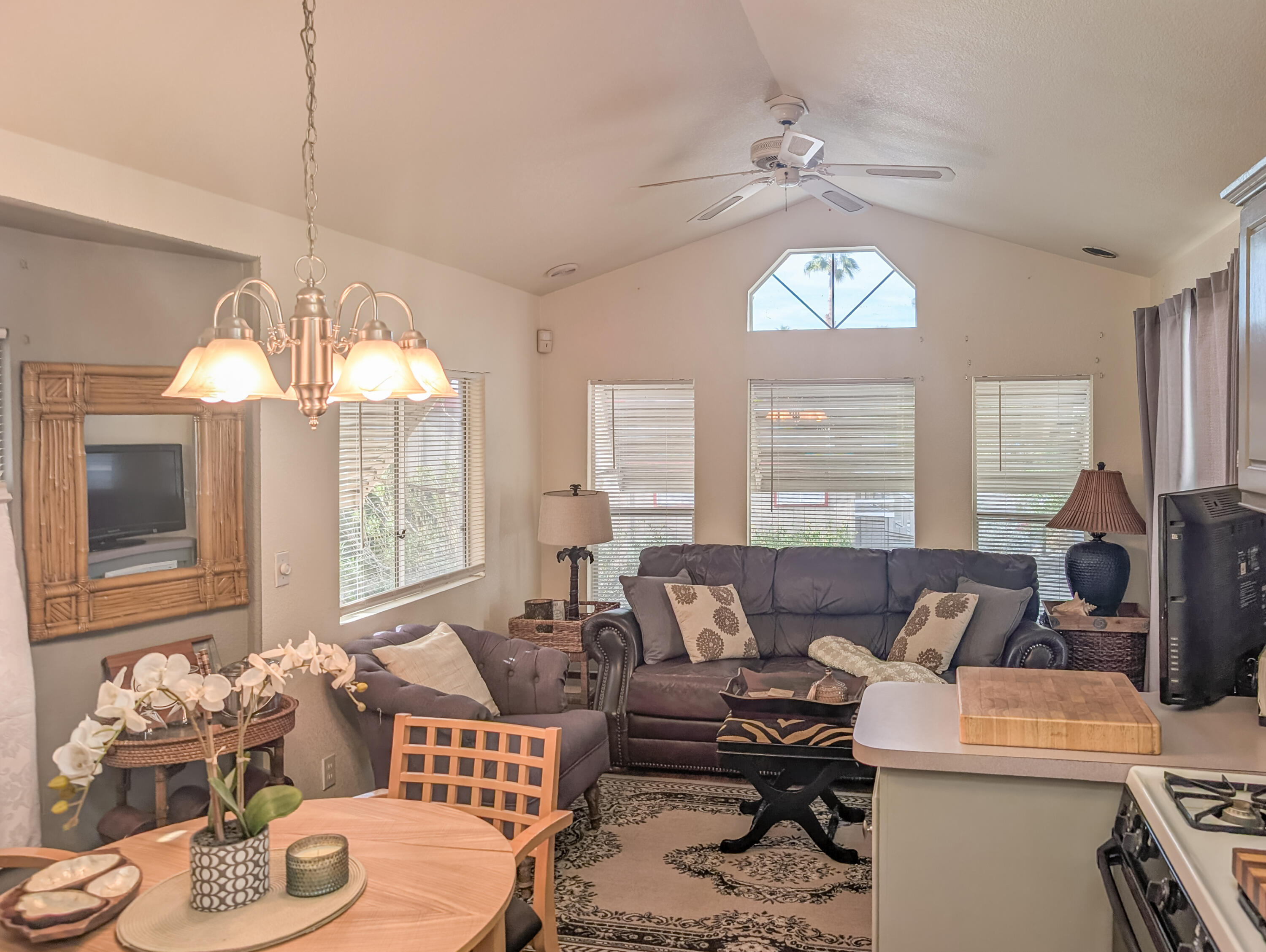 70200 Dillon Road, Unit 25 Desert Hot Springs, CA 92241 - Photo 9 of 23 10