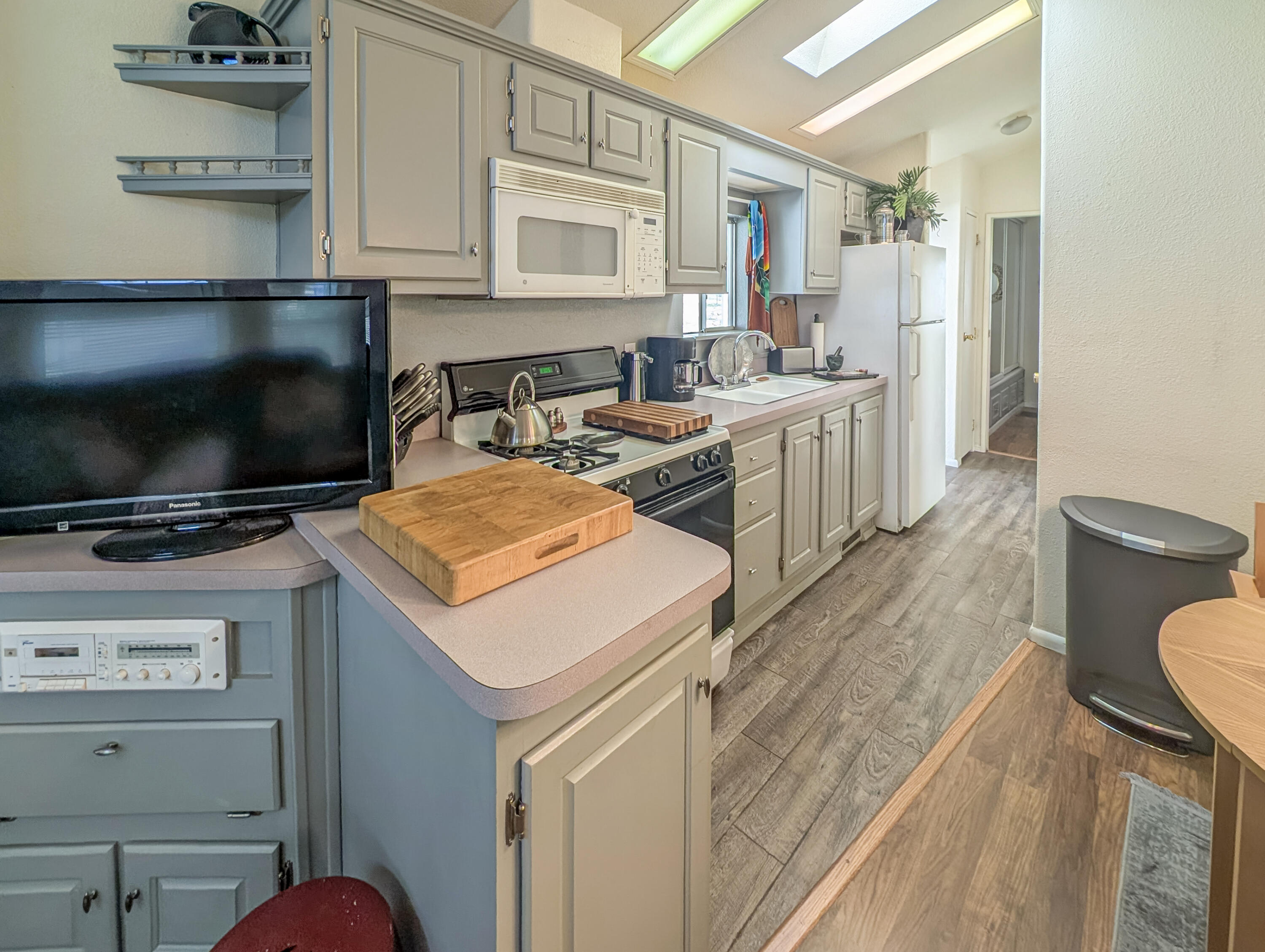 70200 Dillon Road, Unit 25 Desert Hot Springs, CA 92241 - Photo 10 of 23 11
