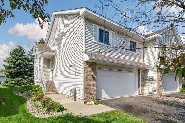 $250,000 | 917 Countryside Road, Waconia, MN 55387