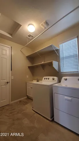 a view of utility room