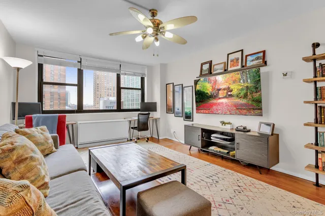 $3,995 | 340 East 93rd Street, Unit 8H | Upper East Side