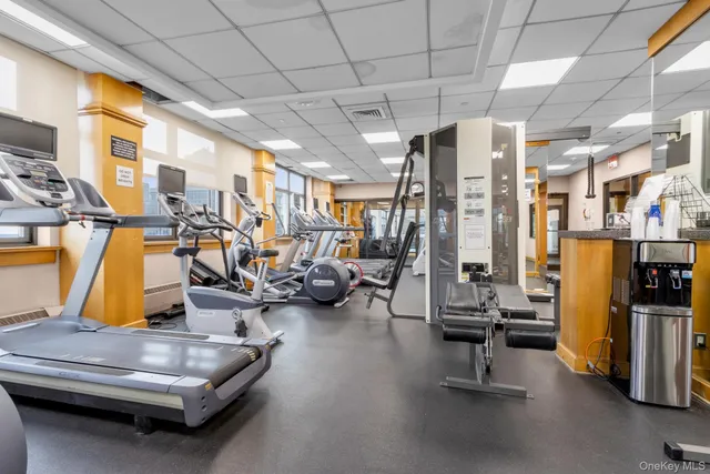 $3,995 | 340 East 93rd Street, Unit 8H | Upper East Side