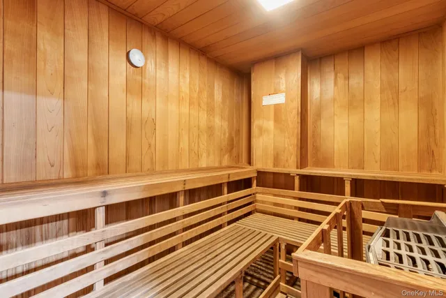 $3,995 | 340 East 93rd Street, Unit 8H | Upper East Side