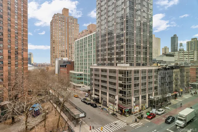 $3,995 | 340 East 93rd Street, Unit 8H | Upper East Side