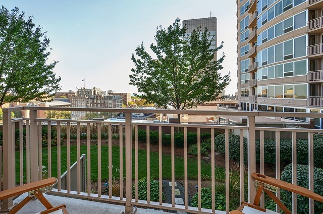 807 Davis Street, Unit 513 Evanston, IL 60201 - Photo 17 of 22