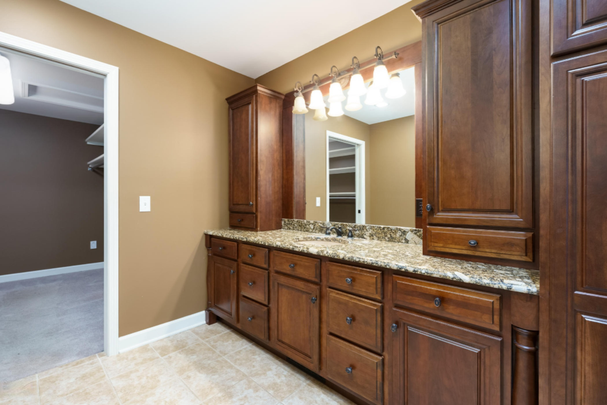 7600 Hunters Ridge Drive Kalamazoo, MI 49009 - Photo 8 of 45 Hunters_Ridge_Dr_7600_Kalamazoo_49009-7