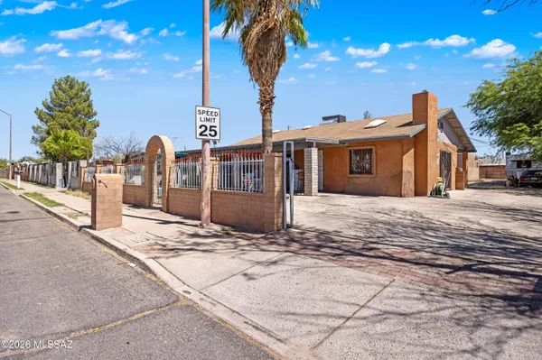 $200,000 | 843 West Wyoming Street, Tucson, AZ 85706