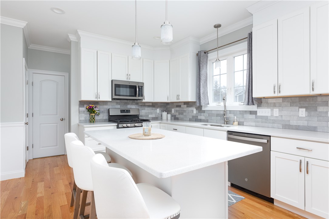 134 Cobble Hill Road Lincoln, RI 02865 - Photo 11 of 33