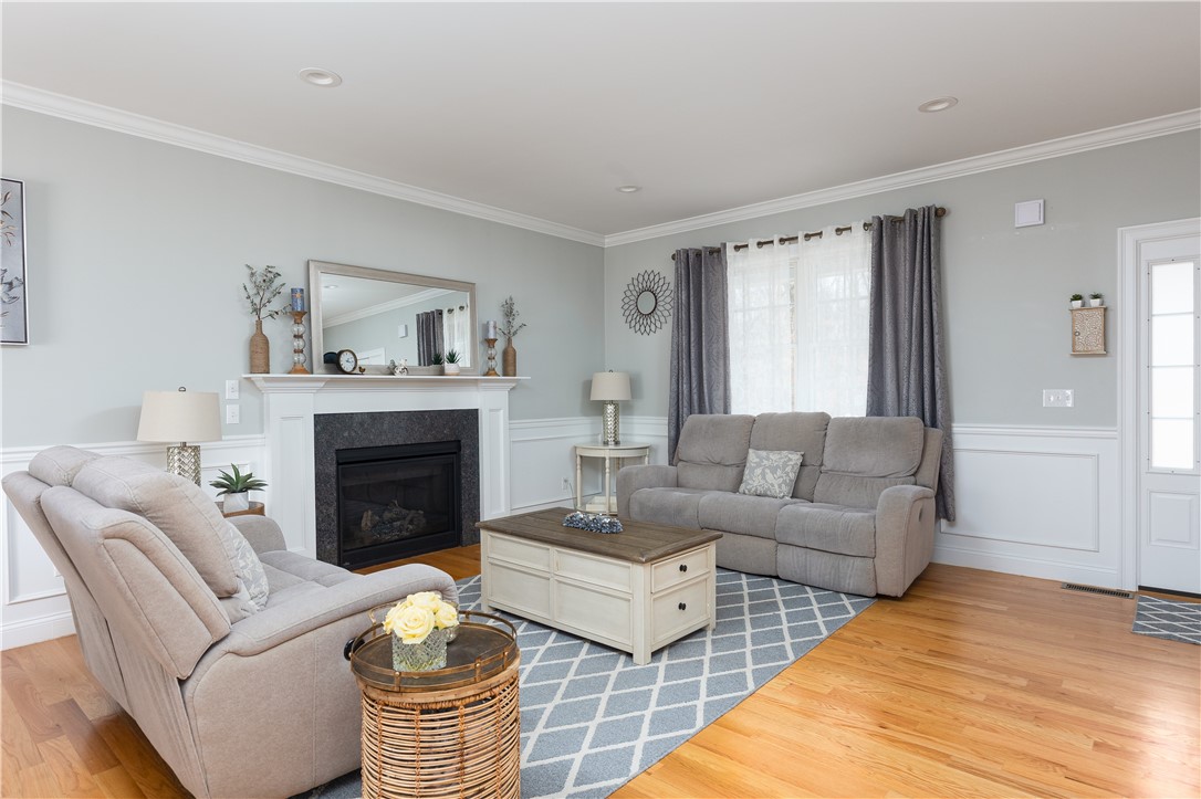 134 Cobble Hill Road Lincoln, RI 02865 - Photo 6 of 33