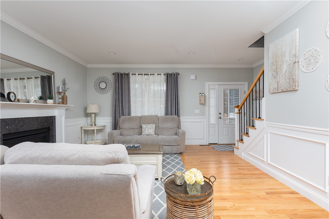 134 Cobble Hill Road Lincoln, RI 02865 - Photo 7 of 33