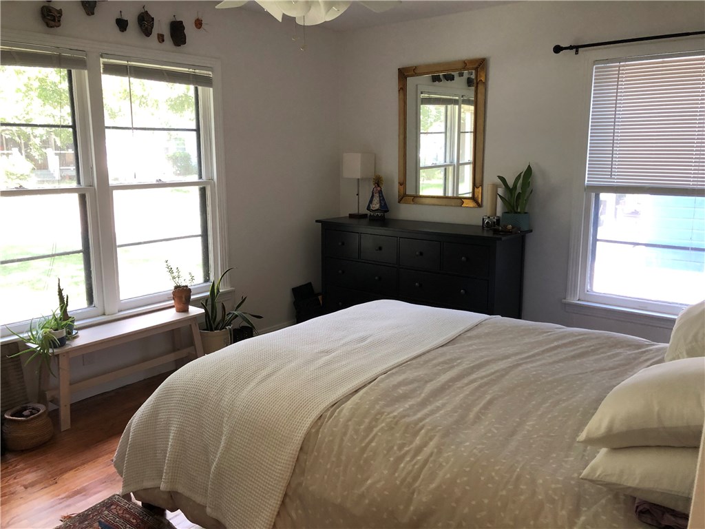 1517 Piedmont Avenue Austin, TX 78757 - Photo 10 of 20