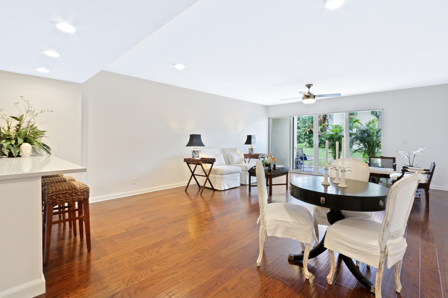 384 Golfview Road, Unit F North Palm Beach, FL 33408 - Photo 2 of 20 384 Golfview Rd North Palm-large-003-3-L