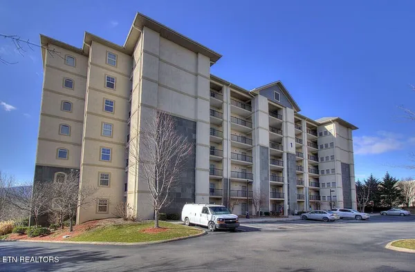 $469,900 | 124 Plaza Drive, Unit 1102, Pigeon Forge, TN 37863