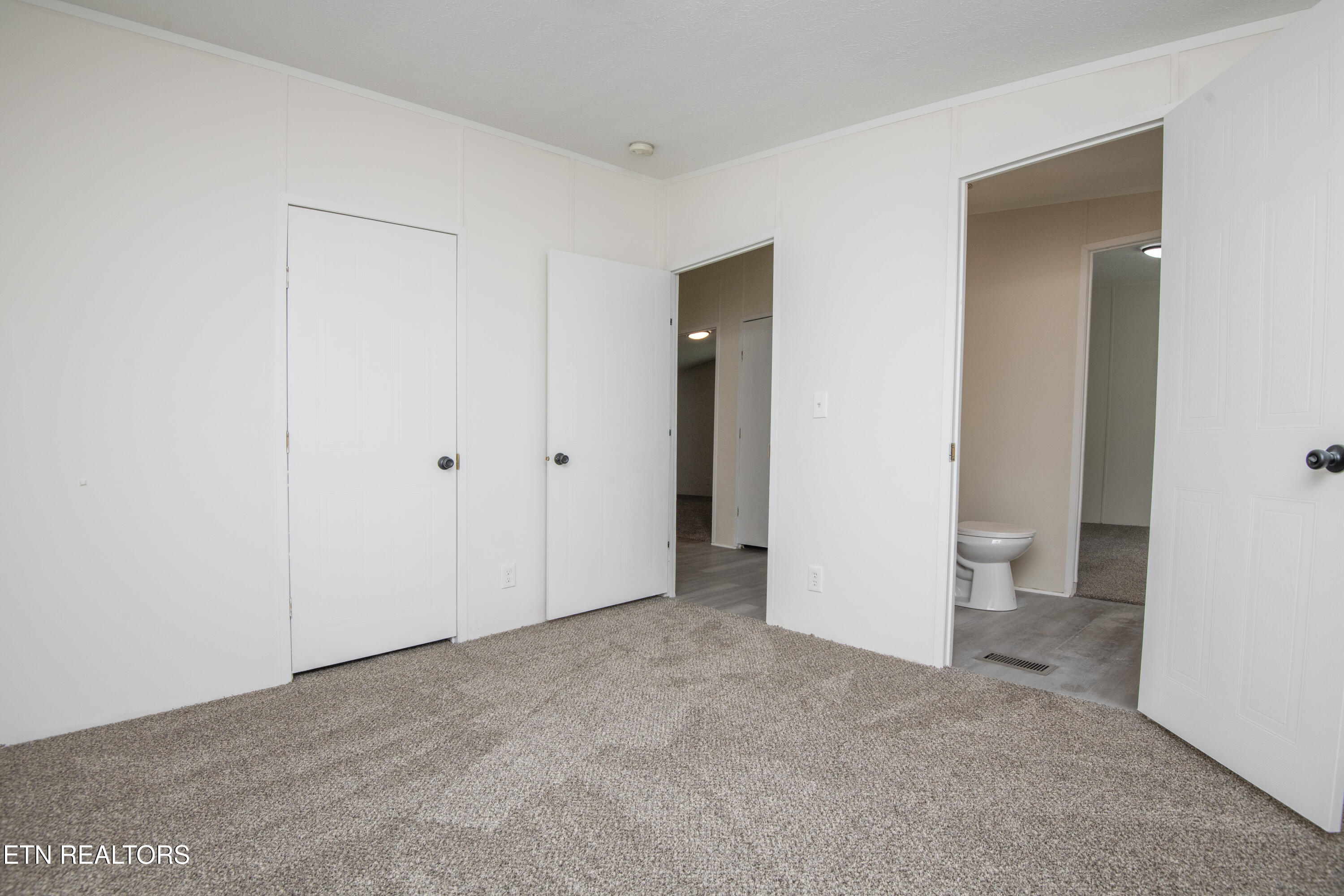 1587 Lower Caney Valley Road Tazewell, TN 37879 - Photo 23 of 42 fifth bed 1