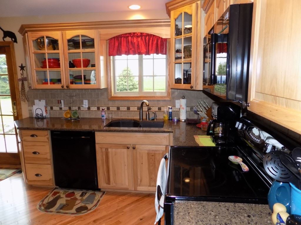 1761 East Munger Road Reese, MI 48757 - Photo 3 of 13 Gallery Image 3