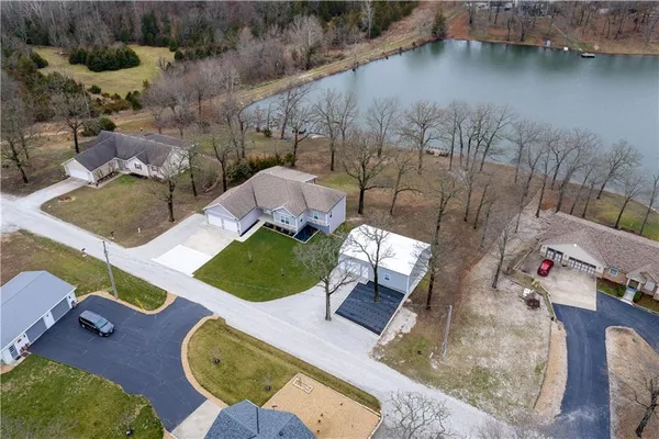 $529,500 | 27487 Isabella Lane, Warsaw, MO 65355