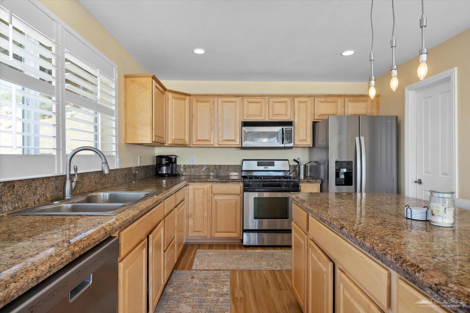 26300 Rifle Court Tehachapi, CA 93561 - Photo 6 of 34 Gallery Image 6