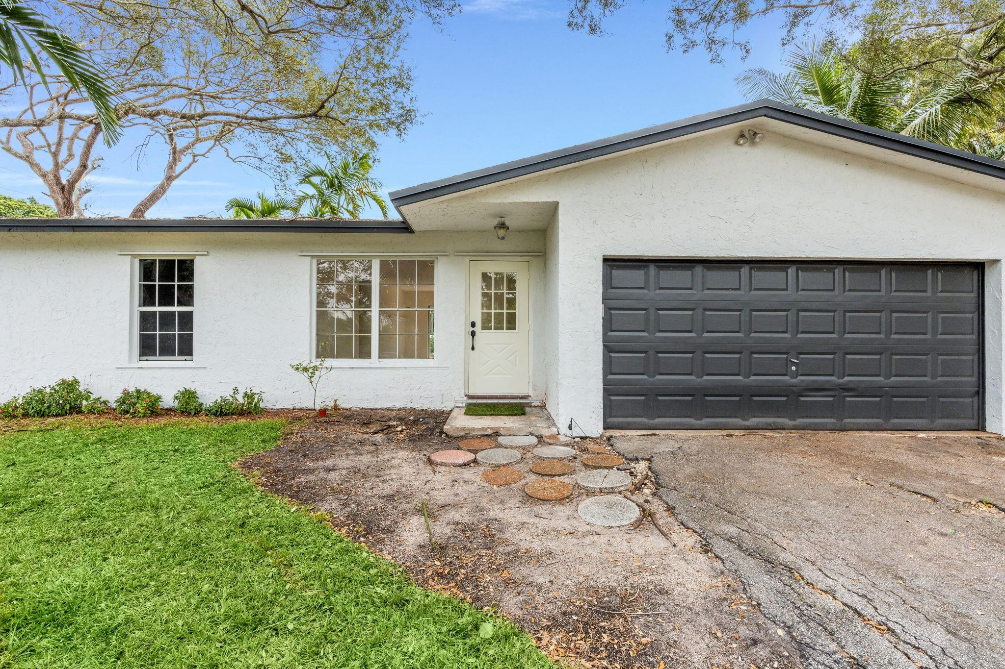 4700 Southwest 199th Avenue Southwest Ranches, FL 33332 - Photo 4 of 49 Photo 4