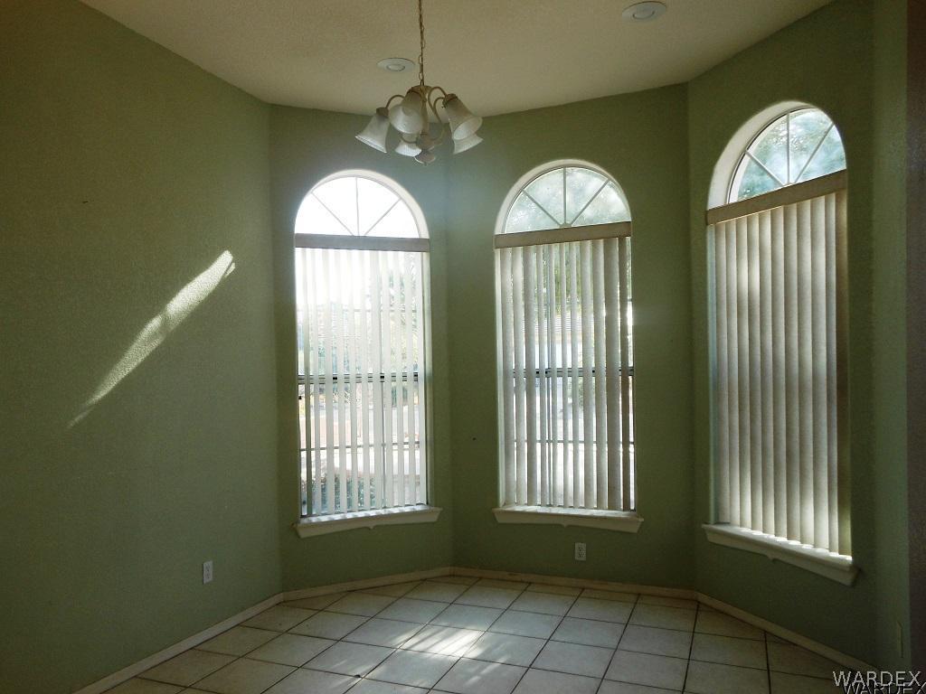 2135 Jamie Road Fort Mohave, AZ 86426 - Photo 10 of 18 Bay windows Dining Area