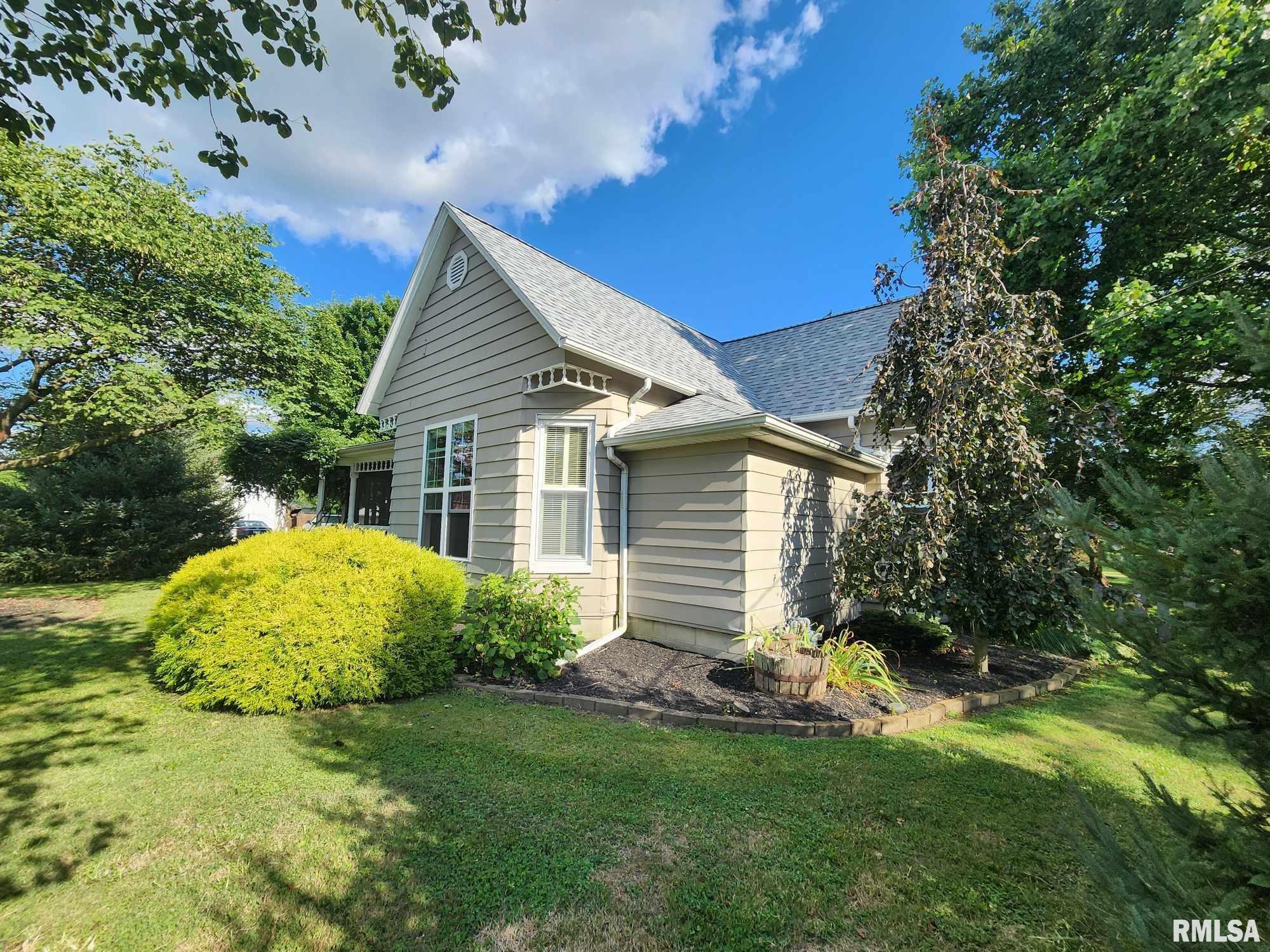 32 East Main Street Ewing, IL 62836 - Photo 4 of 63 Gallery Image 4