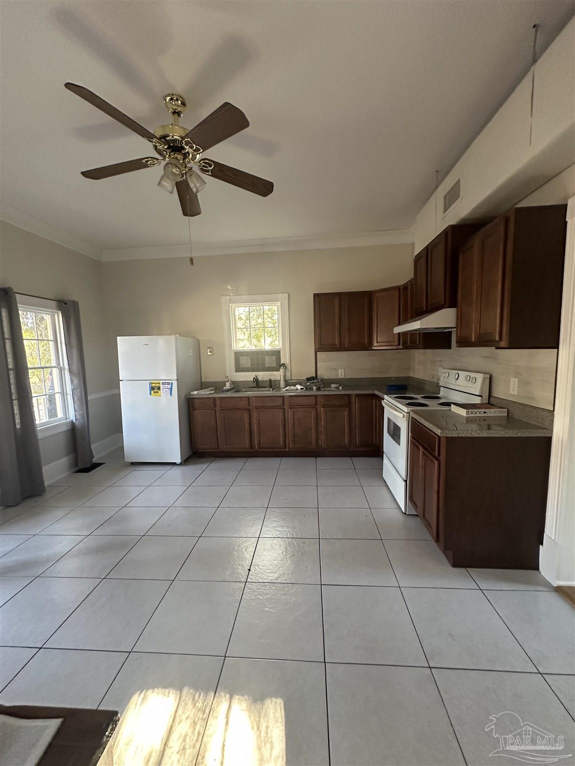 310 E Lane Pensacola, FL 32501 - Photo 2 of 13